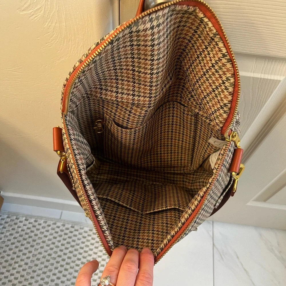 Fawn Design | The Mini | Houndstooth Diaper Bag Backpack with Gold Accents - Picture 4 of 5